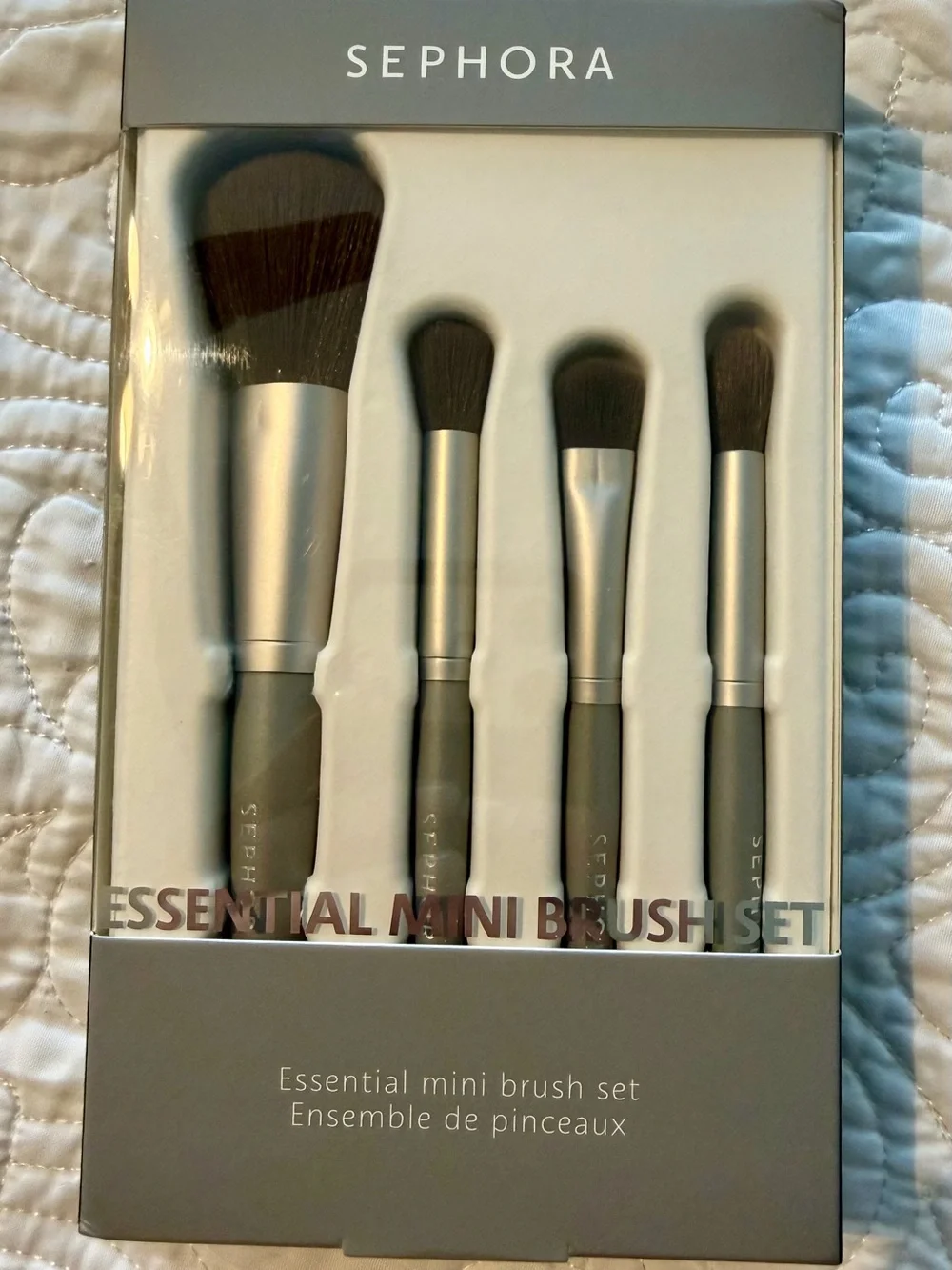 NWT Sephora Collection Essential Mini Makeup Brush Set. New in Box. 4 Brushes
